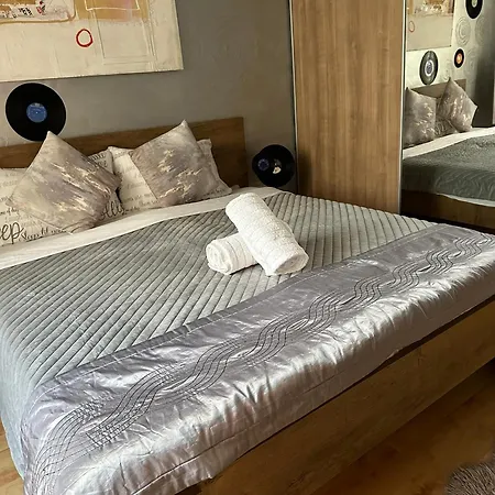 The Of An Artist * Gzira